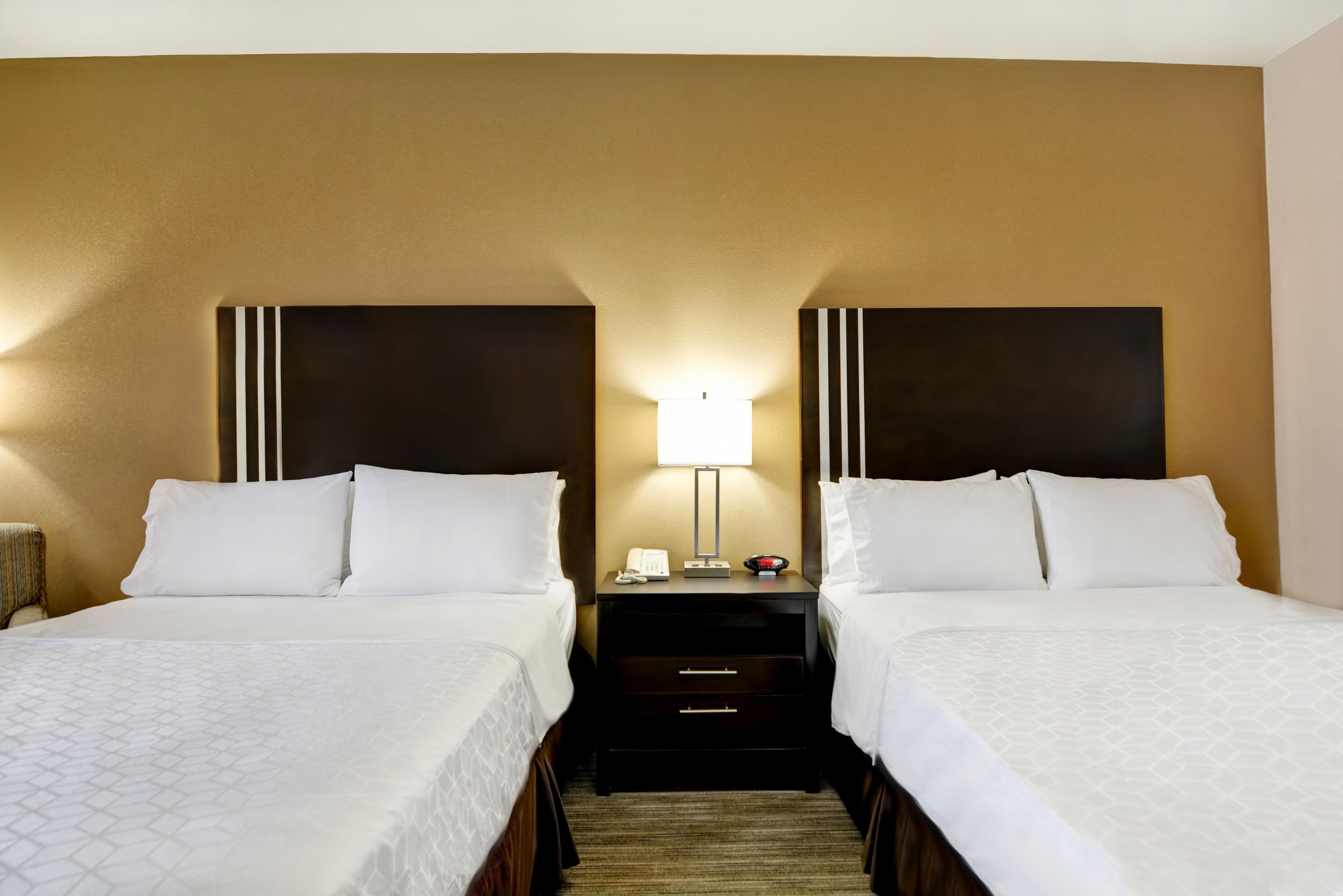 Holiday Inn Express Hotel & Suites Milwaukee-New Berlin By Ihg Eksteriør bilde