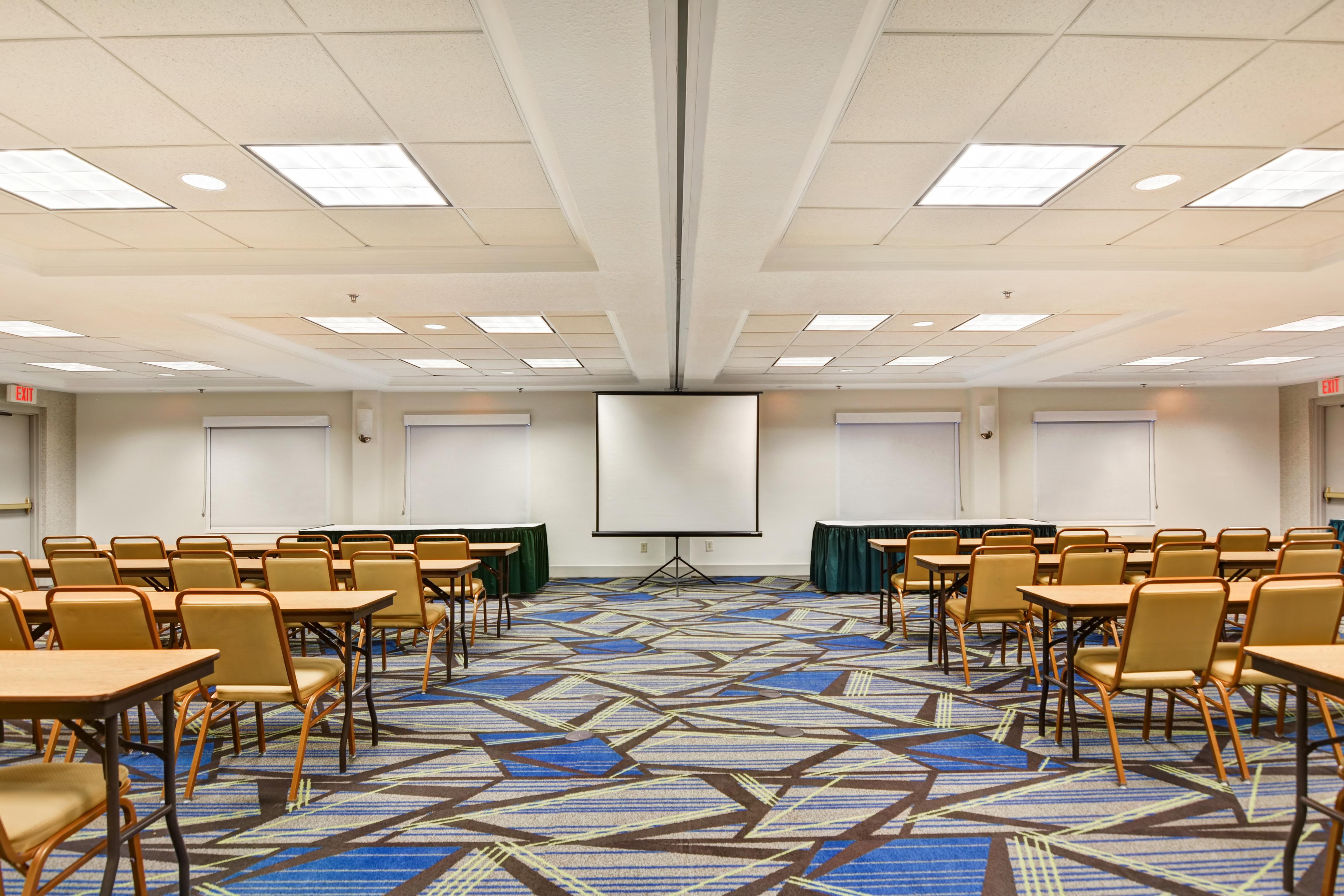 Holiday Inn Express Hotel & Suites Milwaukee-New Berlin By Ihg Eksteriør bilde