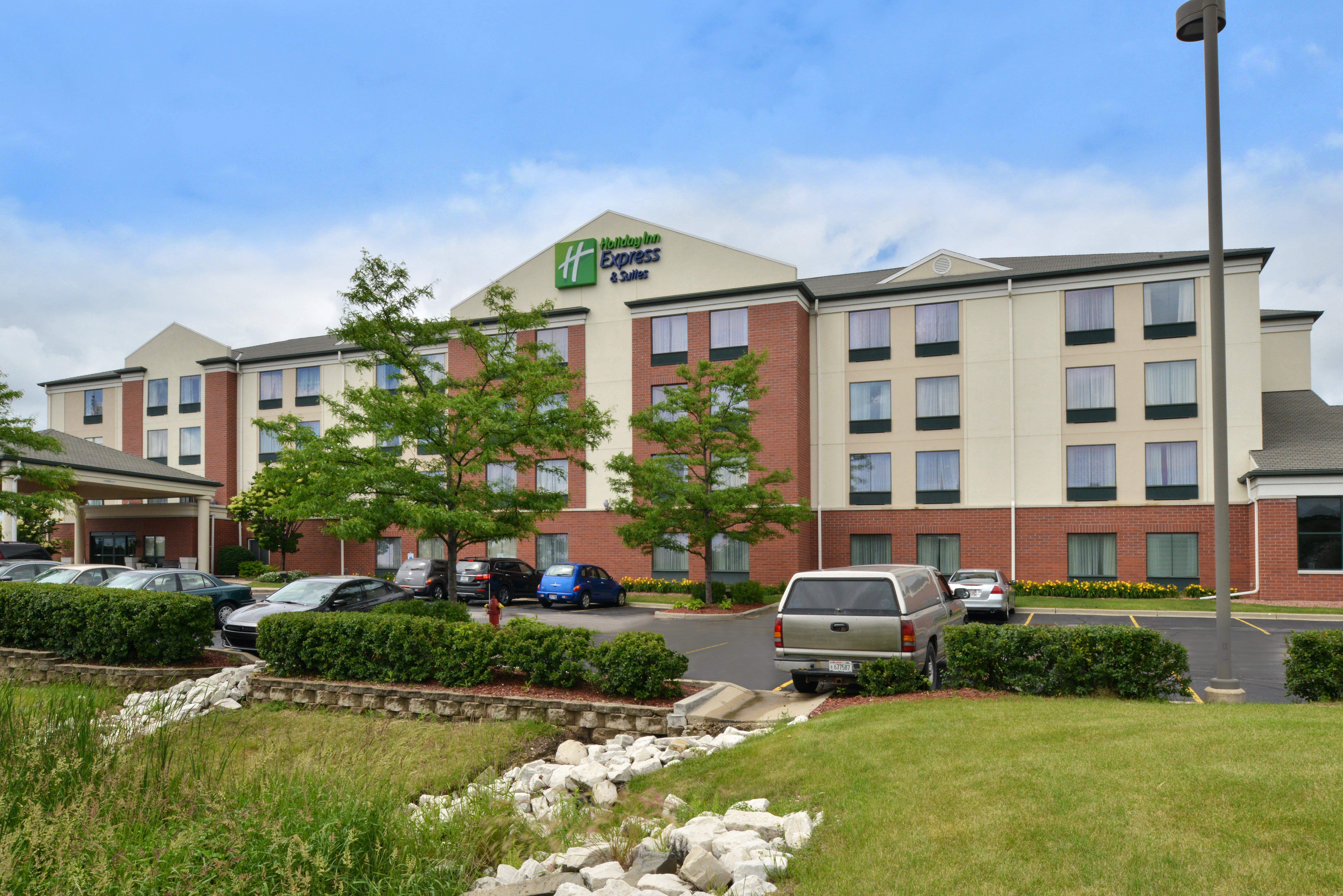 Holiday Inn Express Hotel & Suites Milwaukee-New Berlin By Ihg Eksteriør bilde