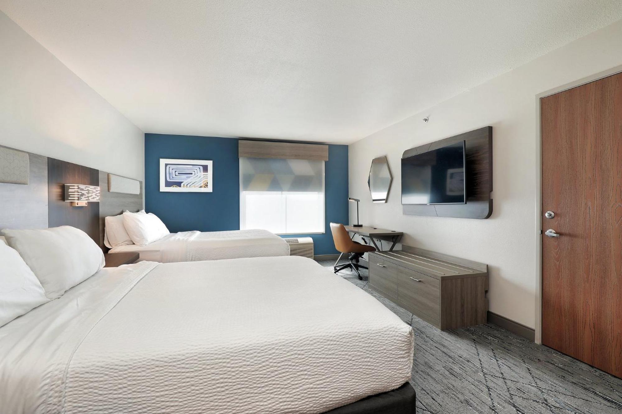 Holiday Inn Express Hotel & Suites Milwaukee-New Berlin By Ihg Eksteriør bilde
