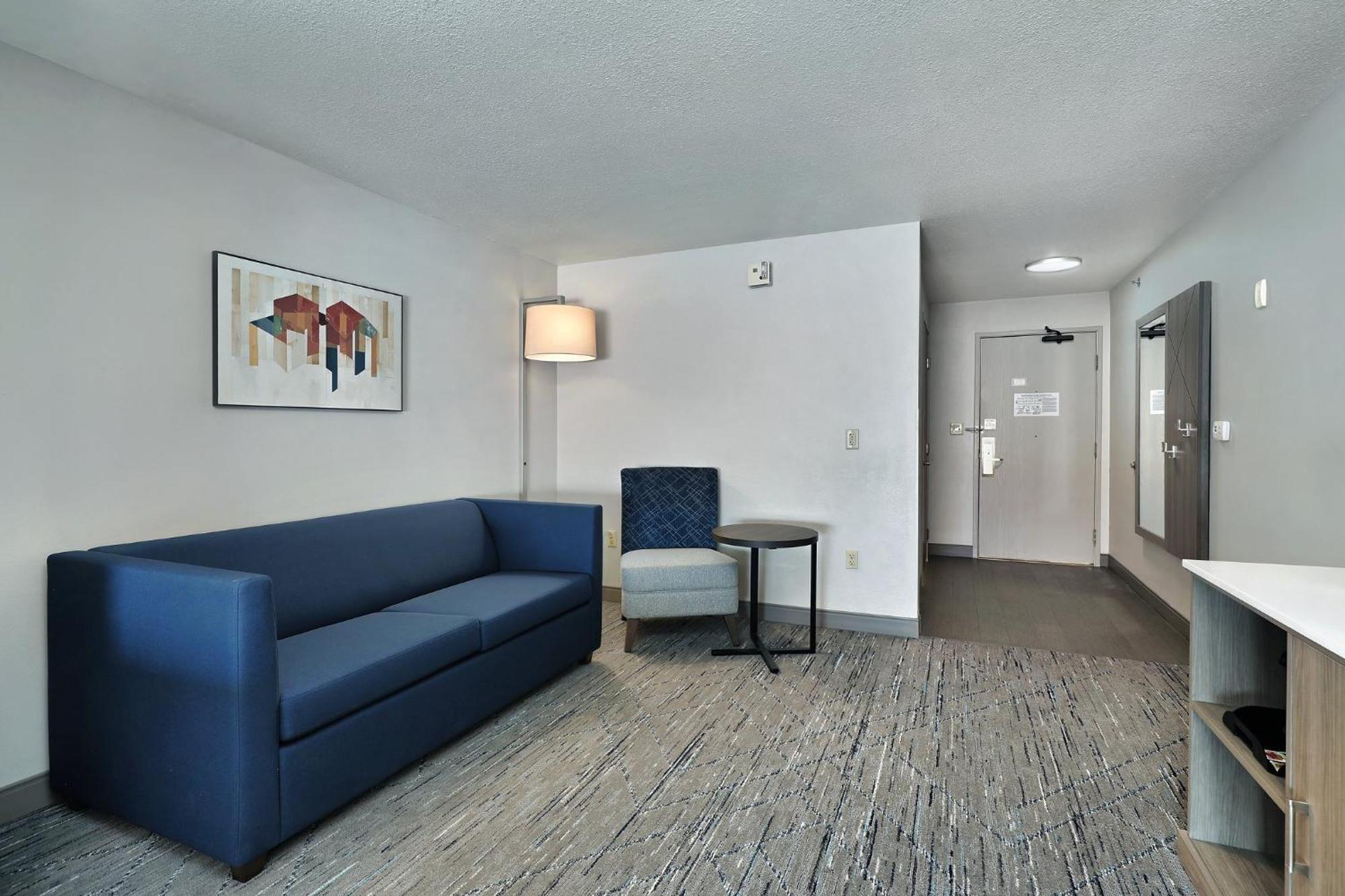 Holiday Inn Express Hotel & Suites Milwaukee-New Berlin By Ihg Eksteriør bilde