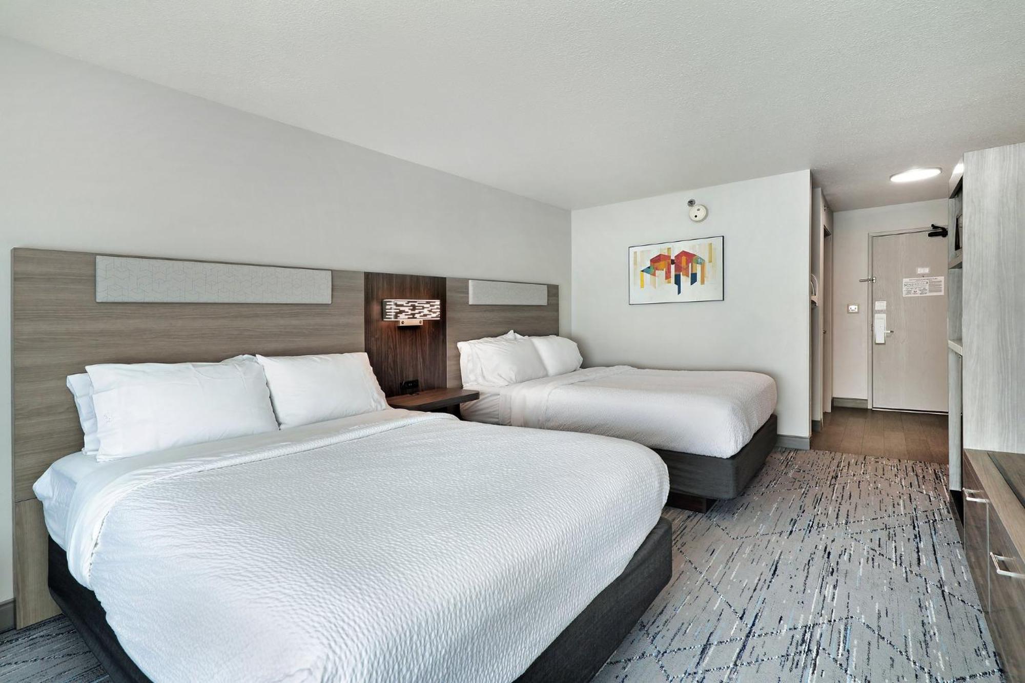 Holiday Inn Express Hotel & Suites Milwaukee-New Berlin By Ihg Eksteriør bilde