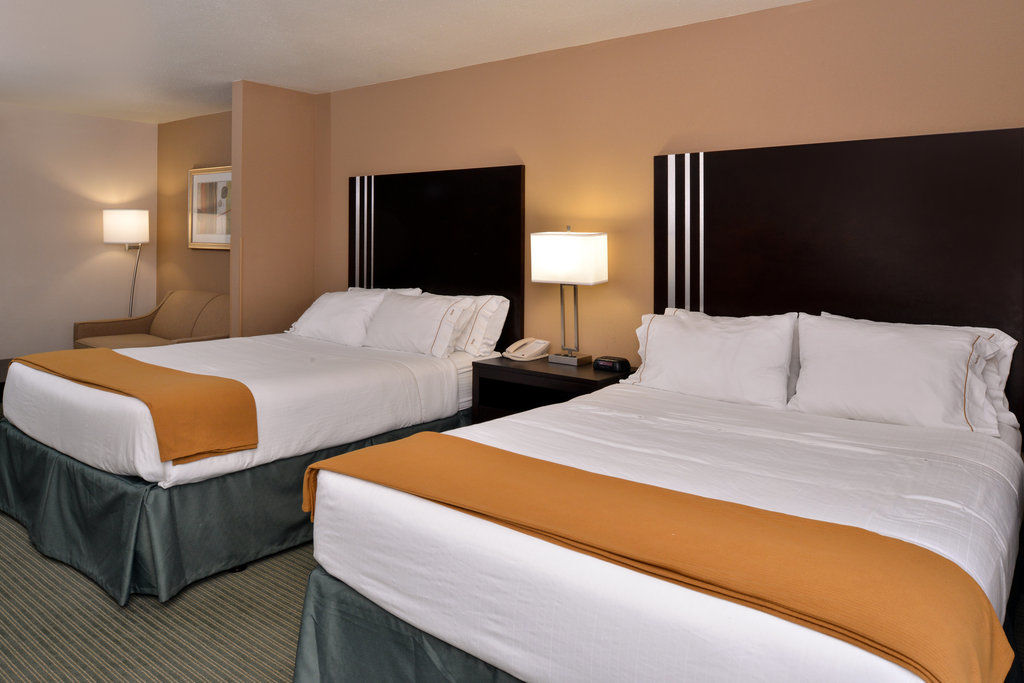 Holiday Inn Express Hotel & Suites Milwaukee-New Berlin By Ihg Eksteriør bilde